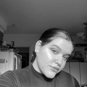 Meet your Posher, Felicia